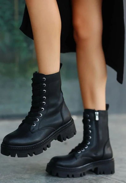 Flona Siyah Cilt Bağcıklı Bot ürün görseli 1