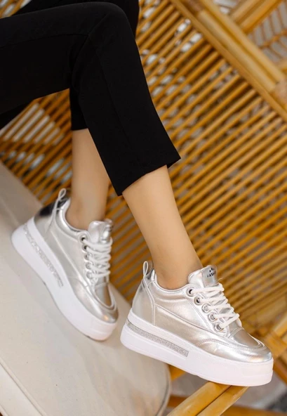 Lulu Gümüş Rugan Bağcıklı Spor Ayakkabı - Resim 8