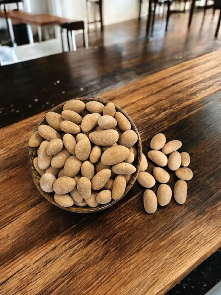 MİDYATGÖKALP MARDİN YÖRESEL TARÇINLI BADEM ŞEKERİ 500 GR ürün görseli