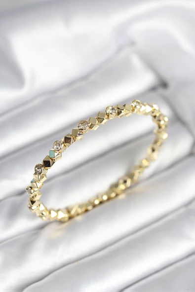 Zirkon Taşlı Küp Şerit Model Pirinç Gold Renk Kadın Bileklik - EBJ251010W38194 ürün görseli