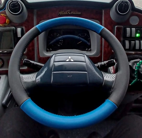 DİKİŞLİ DİREKSİYON KILIFI SİYAH DERİ MAVİ DERİ SİYAH DİKİŞLİ TEMSA PRESTİJ İÇİN FOTODAKİ DİREKSİYON ürün görseli