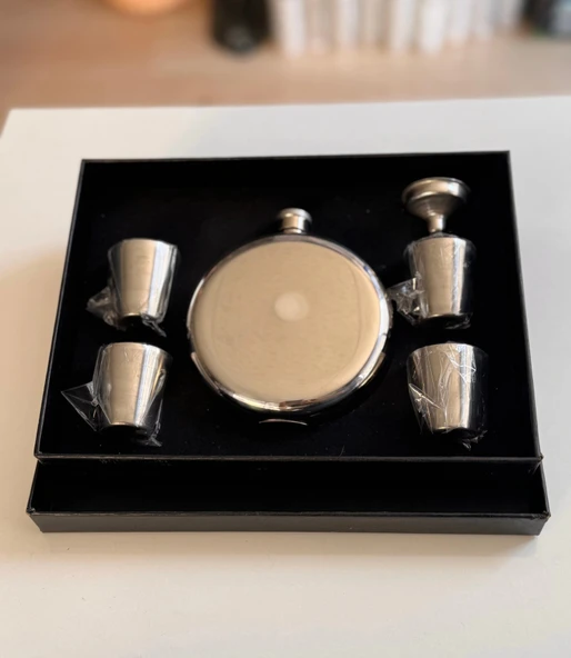 4 Bardaklı Çelik Matara Silver ürün görseli