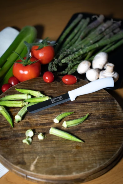 Solingen Beyaz Simli Ava Bıçak – 22 cm, Tırtıklı Ağız, Paslanmaz Alman Çeliği ürün görseli