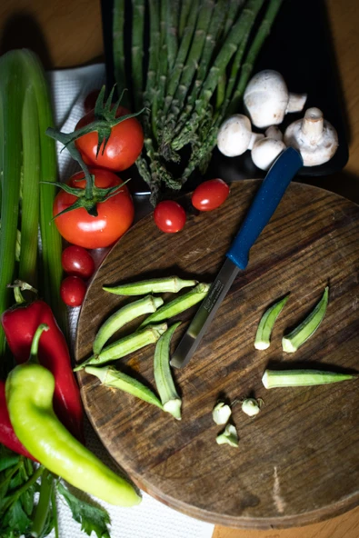 Solingen Yeşil Simli Ava Bıçak – 22 cm, Tırtıklı Ağız, Paslanmaz Alman Çeliği - Resim 2