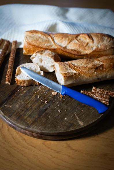 Solingen Mavi Sebze Bıçağı – Tırtıklı, 22 cm, Paslanmaz Alman Çeliği, Ergonomik Sap (Tekli) ürün görseli