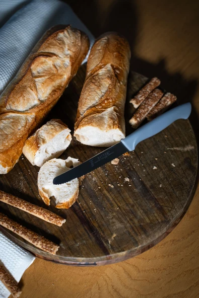 Solingen Gri Sebze Bıçağı – Tırtıklı, 22 cm, Paslanmaz Alman Çeliği, Ergonomik Sap (Tekli) ürün görseli