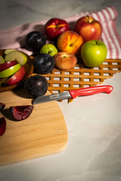 Solingen Simli Deliksiz Meyve Bıçağı – Kırmızı Saplı, 18,5 cm, Paslanmaz Alman Çeliği (Tekli) ürün görseli