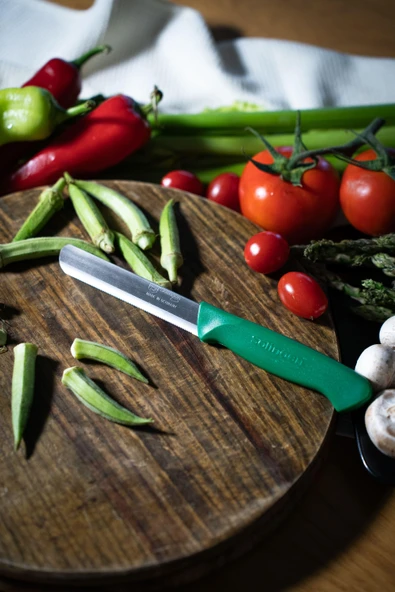 Solingen Ava Yeşil Bıçak – Tırtıklı, 18,5 cm, Paslanmaz Alman Çeliği, Ergonomik Sap (Tekli) ürün görseli