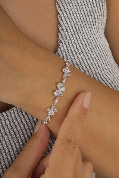 Gümüş Pazarım Yonca ve Kelebek Figürlü 925 Ayar Gümüş Kadın Bileklik ürün görseli 1