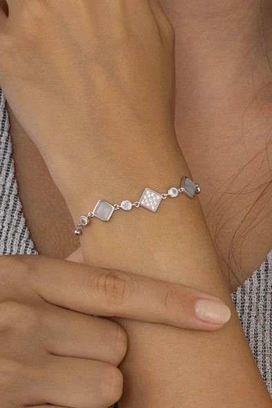 Gümüş Pazarım Kare Figürlü Top Zincir Kadın Gümüş Kadın Bileklik