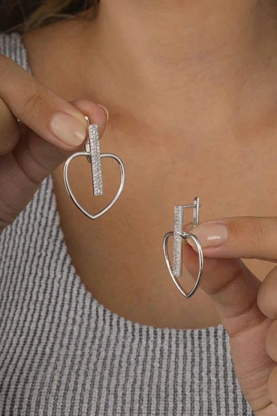 Gümüş Pazarım Kalp Motifli Beyaz Taşlı Gümüş Kadın J Küpe - 3