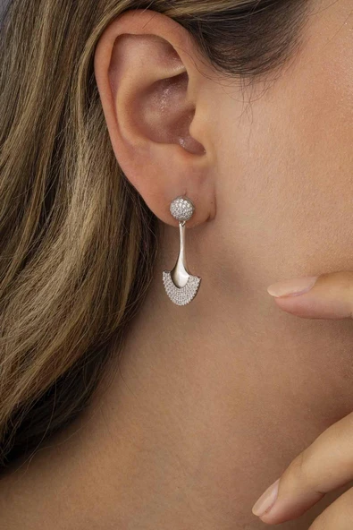 Gümüş Pazarım Sarkaç Model Beyaz Taşlı Kadın Gümüş Küpe ürün görseli 1