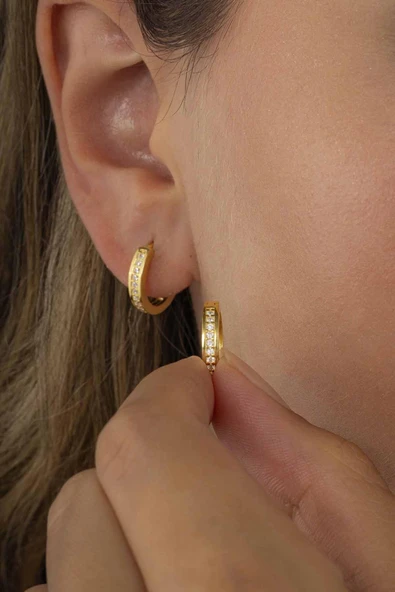 Gümüş Pazarım  Tek Sıra Altın Kaplama Gümüş Kadın Tamtur Küpe