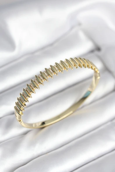 Gold Renk Zirkon Taşlı Pirinç Kadın Kelepçe - TJ-BB8021 ürün görseli