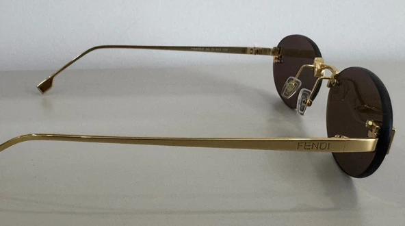 Fendi FE 4075US 30J 54 15 135 KADIN GÜNEŞ GÖZLÜĞÜ - Resim 3