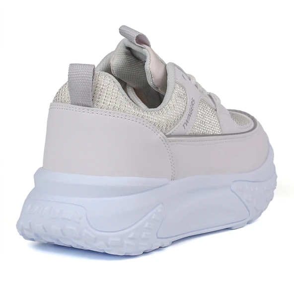 Kadın Kalın Tabanlı Beyaz Parlak Sneaker Spor Ayakkabı – Rahat, Şık ve Günlük Kullanıma Uygun - Resim 5