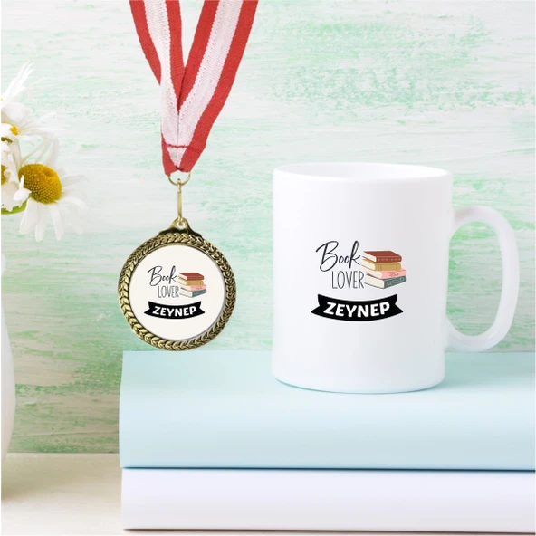 Kişiye Özel Book Lover Temalı Kupa Bardak ve Madalya - MK14 ürün görseli 1