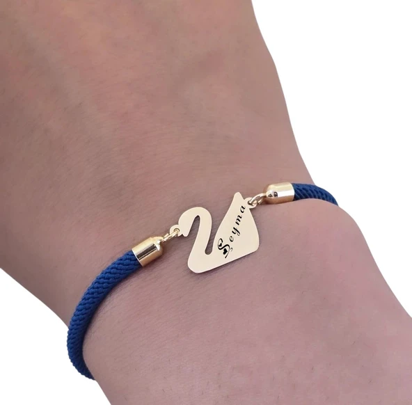 14 Ayar Altın Plakalı İsme Özel Kuğu Kuşu Figürlü Lacivert Örgü İpli Hediye Bileklik-604 - Resim 3