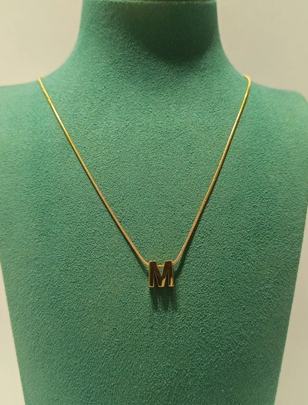 Monalisa Home Gümüş Renk Lüks Figürlü Gösterişli  ''M'' Harfi Kolye ürün görseli 1