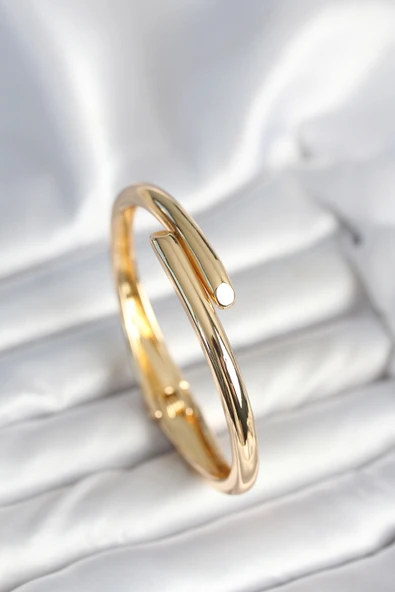 Pirinç Gold Renk Kadın Kelepçe Bileklik - TJ-BB7975 ürün görseli