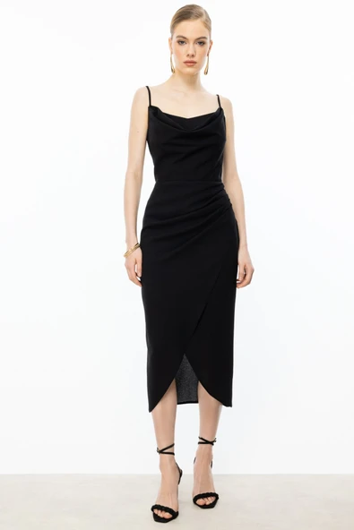 Ekol İp Askılı Degaje Yaka Gece Elbisesi