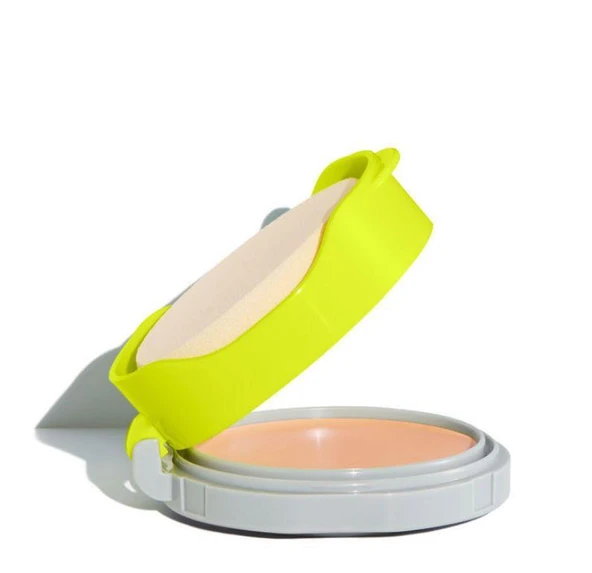 Shiseido Suya ve Tere Dayanıklı Kompakt 12 G BB Krem SPF 50 -  Sports BB Compact Medium Dark - 2