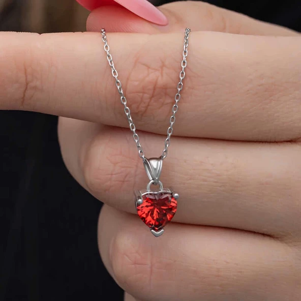 Gümüş Kırmızı Taşlı Kalpli Kadın Kolye ürün görseli 1