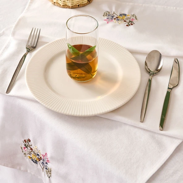 Soft Fancy Granny Runner - Beyaz - 50x140 cm ürün görseli