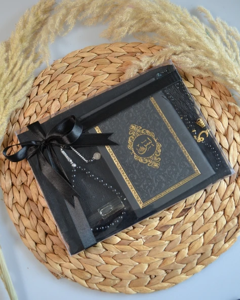 Hediyelik Termo Deri Yasin Seti – Örtü, Takke, Tesbih, Esans – Mevlit, Umre, Hac Hediyeliği - Resim 5