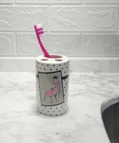 2 ADET SERAMİK DİŞ FIRÇALIK PEMBE ELBİSELİ KADIN MODEL 7X7X11CM BANYO SETİ - 2