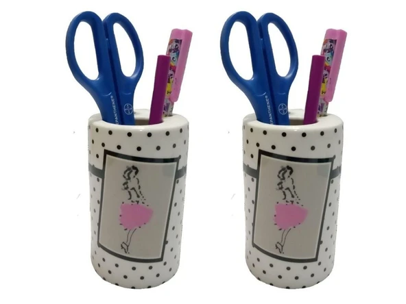 2 ADET KALEMLİK PEMBE ELBİSELİ KADIN MODEL SERAMİK OFİS GERECİ 7X7X11CM