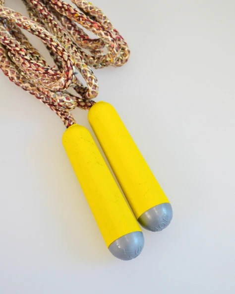 Çocuklar İçin Plastik Tutma Saplı Atlama İpi | Eğlenceli ve Sağlıklı Aktivite - 12