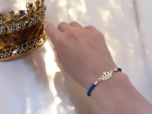 14 Ayar Altın Plakalı İsme Özel Taç Figürlü Lacivert Örgü İpli Hediye Bileklik-621 - Resim 2