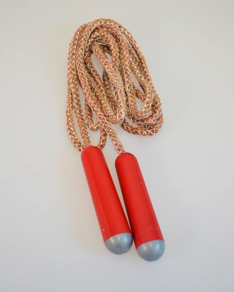 Çocuklar İçin Plastik Tutma Saplı Atlama İpi | Eğlenceli ve Sağlıklı Aktivite - 2