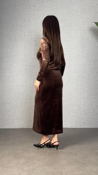 Kadınbalıkçı Yaka Büzgü Ve Taş Işleme Detay Maxi Boy Kadife Elbise - Resim 4