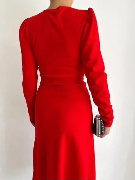 Krep Kumaş Midi Boy Kuşaklı Uzunkol Elbise - Resim 12