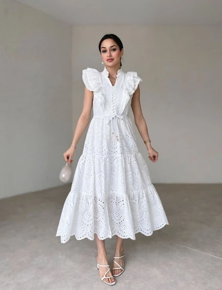 Beyaz Fırfırlı Düğmeli Elbise ürün görseli