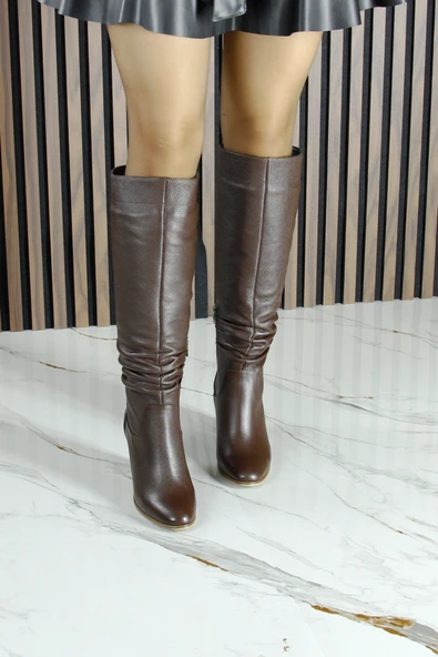 Erkan Saçmacı Kahverengi Hakiki Dana Derisi Büzgülü Fermuarlı Yuvarlak Burun Kalın Topuklu Çizme - 6