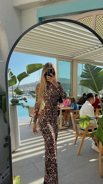 Kadın Leopar Desenli Sırt Dekoltelı Maxı Boy Elbise ürün görseli