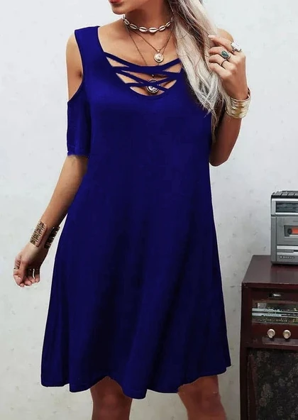 Dekolteli Bağcık Detay Viskon Kumaş Elbise ürün görseli