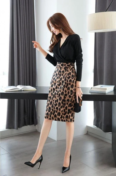 Kadın Uzun Kollu Kruvaze Yaka üst Ithal Krep Alt Dalgıç Leopar Detaylı Elbise - Resim 3