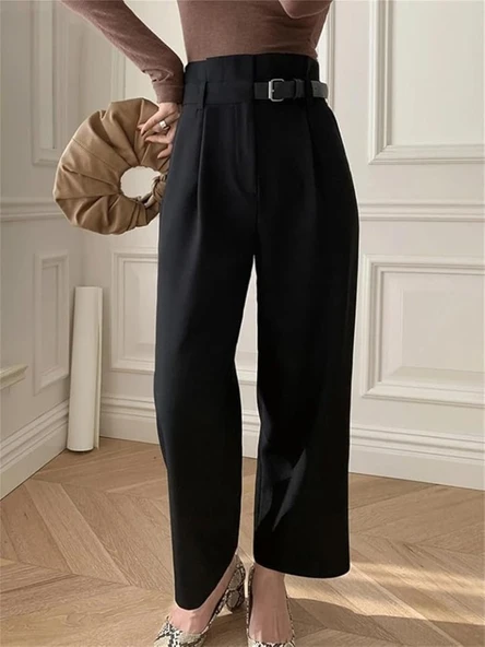 Kadın Yan Deri Kemerli şık Havuç Pantolun ürün görseli