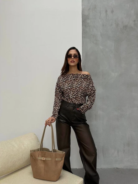 Kadın Leopar Desenli Düşük Omuzlu Bluz - Resim 6