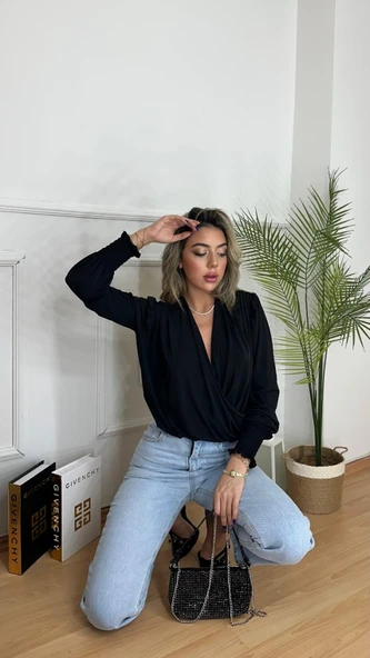 Kadın Uzun Kollu Dökümlü Kruvaze Yaka Kol Ucu Gipeli Sandy Bluz - Resim 7