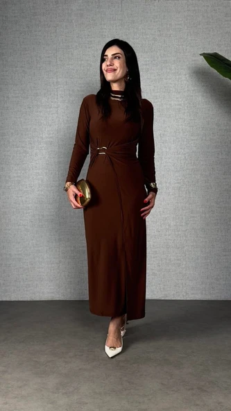 Kadın Balıkçı Yaka Toka Detay Sandy Kumaş Midi Boy Elbise - Resim 4