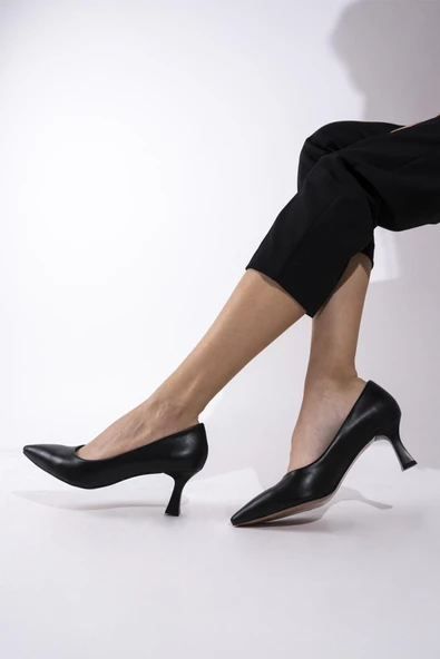 Siyah Mat Stiletto Kısa Kadeh Topuklu Ayakkabı - Kandy