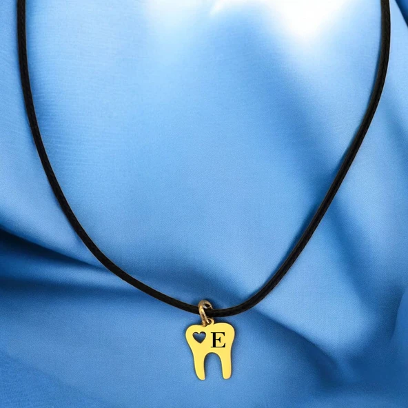 14 Ayar Altın Plakalı Harfe Özel Siyah Bağlıklı Kalp Detaylı Diş Motifli Hediyelik Kolye-629 ürün görseli