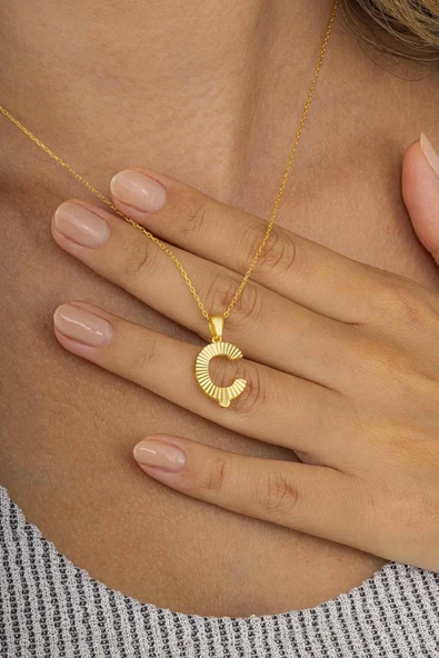 Gümüş Pazarım Altın Kaplama Ç Harf Kadın 925 Ayar Gümüş Kolye ürün görseli 1