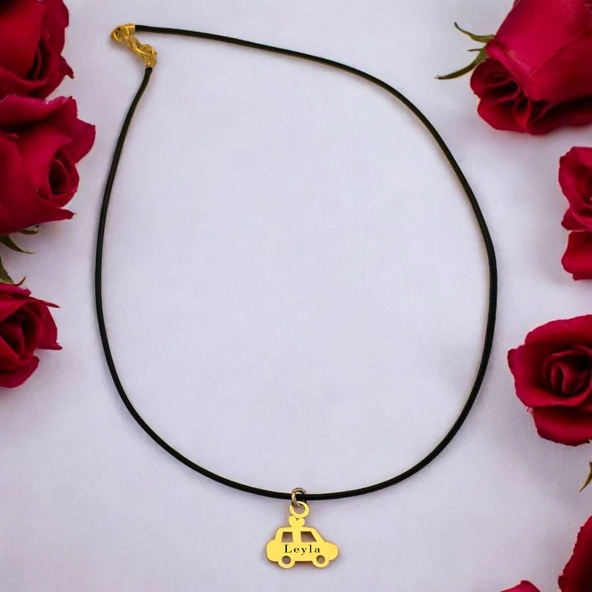 14 Ayar Altın Plakalı İsme Özel Araba Figürlü Siyah Bağlıklı Hediyelik Kolye-630 ürün görseli