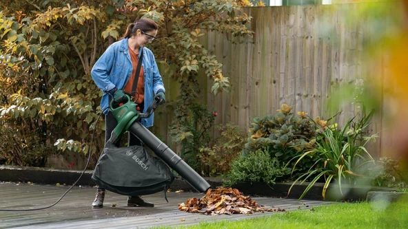 Bosch UniversalGardenTidy 3000 Yaprak Üfleme Makinesi - 06008B1001 - 3